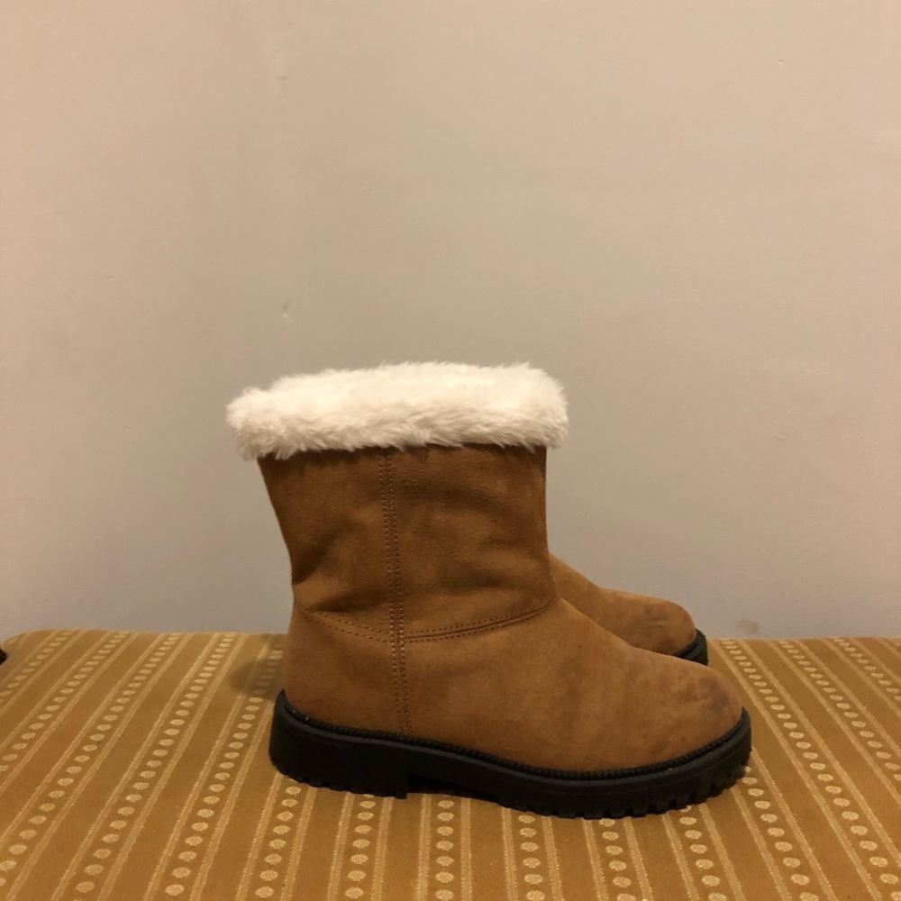 Old Navy Faux-Suede Faux-Fur Trim Boots For Girls